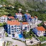 Capitano - Two Bedroom With Balcony And Sea View Crni *