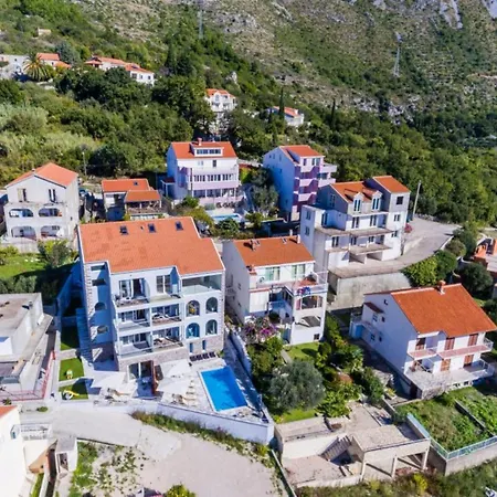 Capitano - Two Bedroom With Balcony And Sea View Crni *