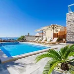 Capitano - Two Bedroom With Balcony And Sea View Crni
