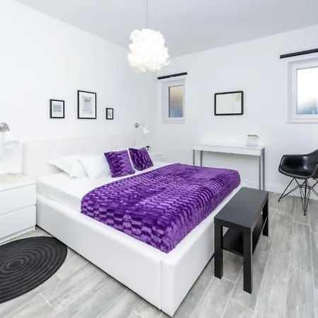 Capitano - Two Bedroom With Balcony And Sea View Crni Apartamento