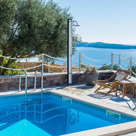 Capitano - Two Bedroom With Balcony And Sea View Crni
