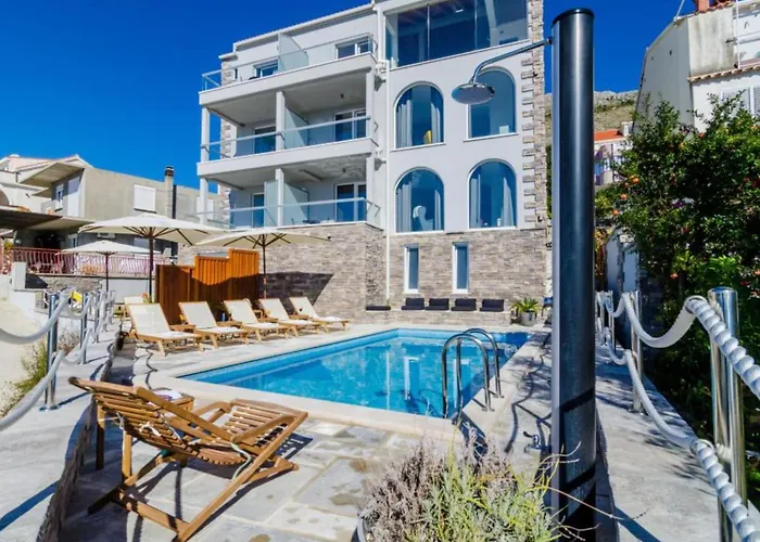 Capitano - Two Bedroom With Balcony And Sea View Crni * Mlini