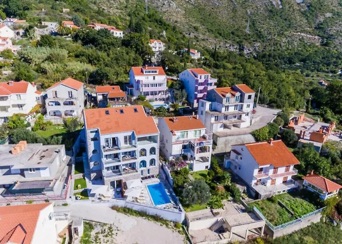Capitano - Two Bedroom With Balcony And Sea View Crni *